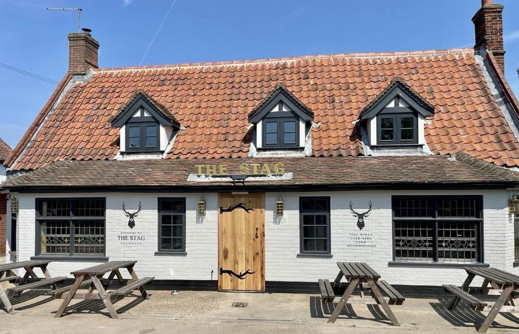 The Stag Hotel Salhouse Exterior photo